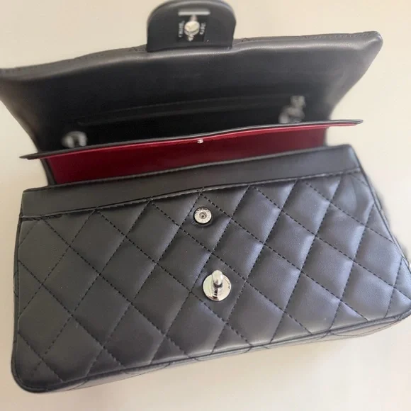 Chic Black Quilted Shoulder Bag with Silver Chain NWOT - Picture 7 of 11